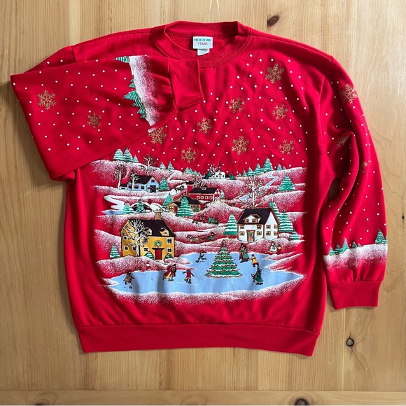 Vintage Style Holiday Time Sweatshirt Winter Village Scene Red Ugly Xmas Sweater - Picture 1 of 7